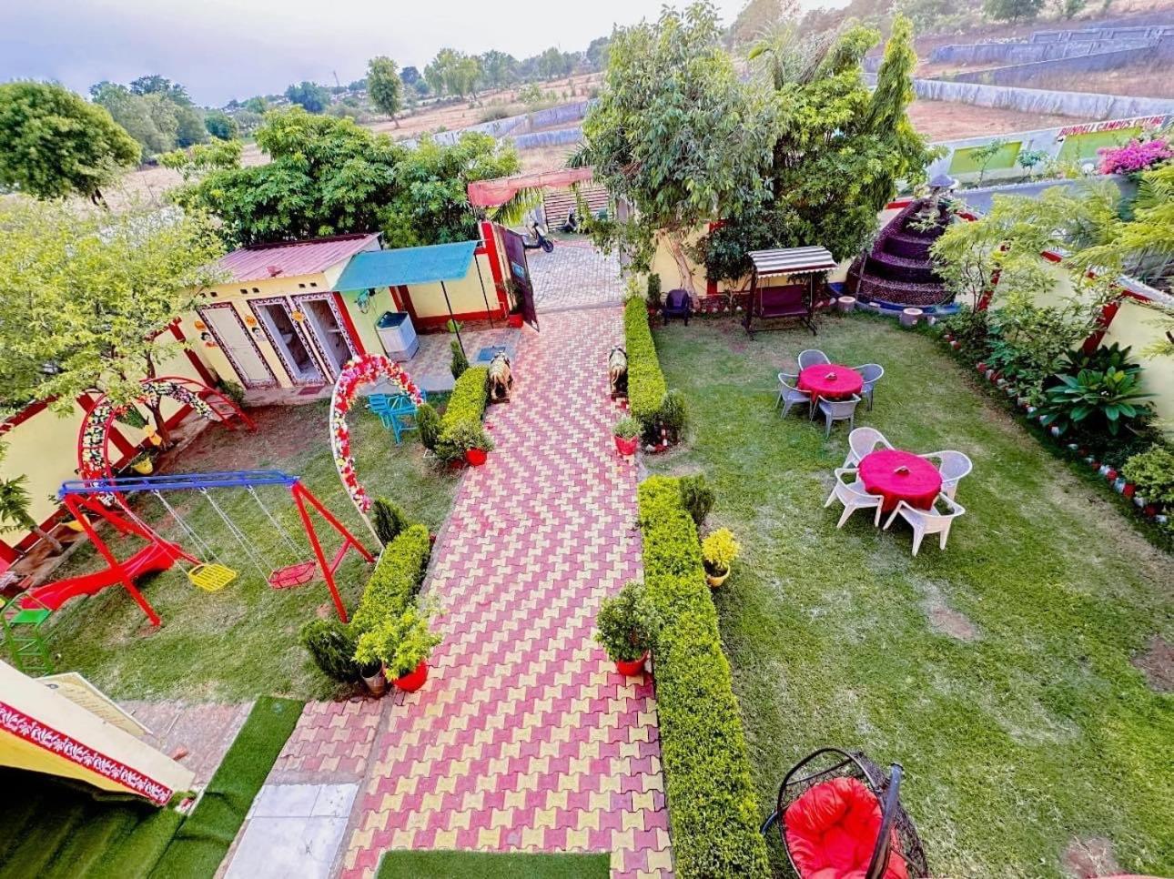 Bundeli Farm Resort & Banquet Орчга Екстер'єр фото